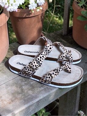 Outwoods Cheetah Print Slide Sandals Womens 8 Buckle Straps Platform NIB